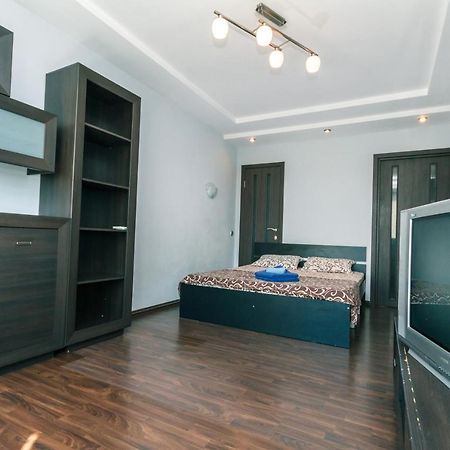 Apartments On Henerala Zhmachenka Kiev Ngoại thất bức ảnh