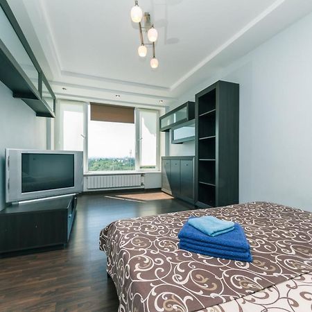 Apartments On Henerala Zhmachenka Kiev Ngoại thất bức ảnh