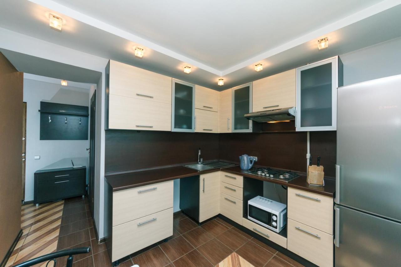 Apartments On Henerala Zhmachenka Kiev Ngoại thất bức ảnh